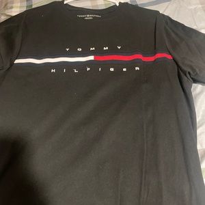 Mens Medium Tommy Hilfiger T-shirt